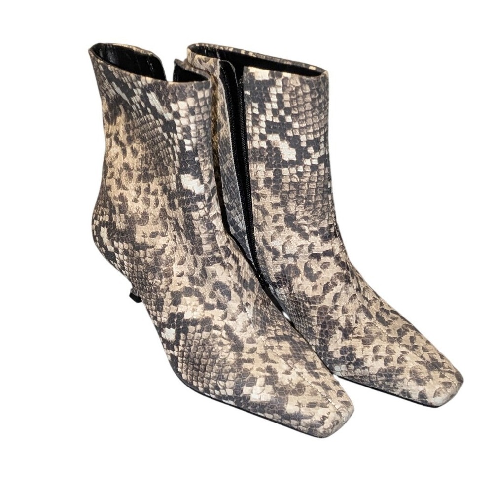 Gianni Bini Ankle Boots Women 9.5M Grey Snakeskin Print Pointed Toe Kitten Heel‎